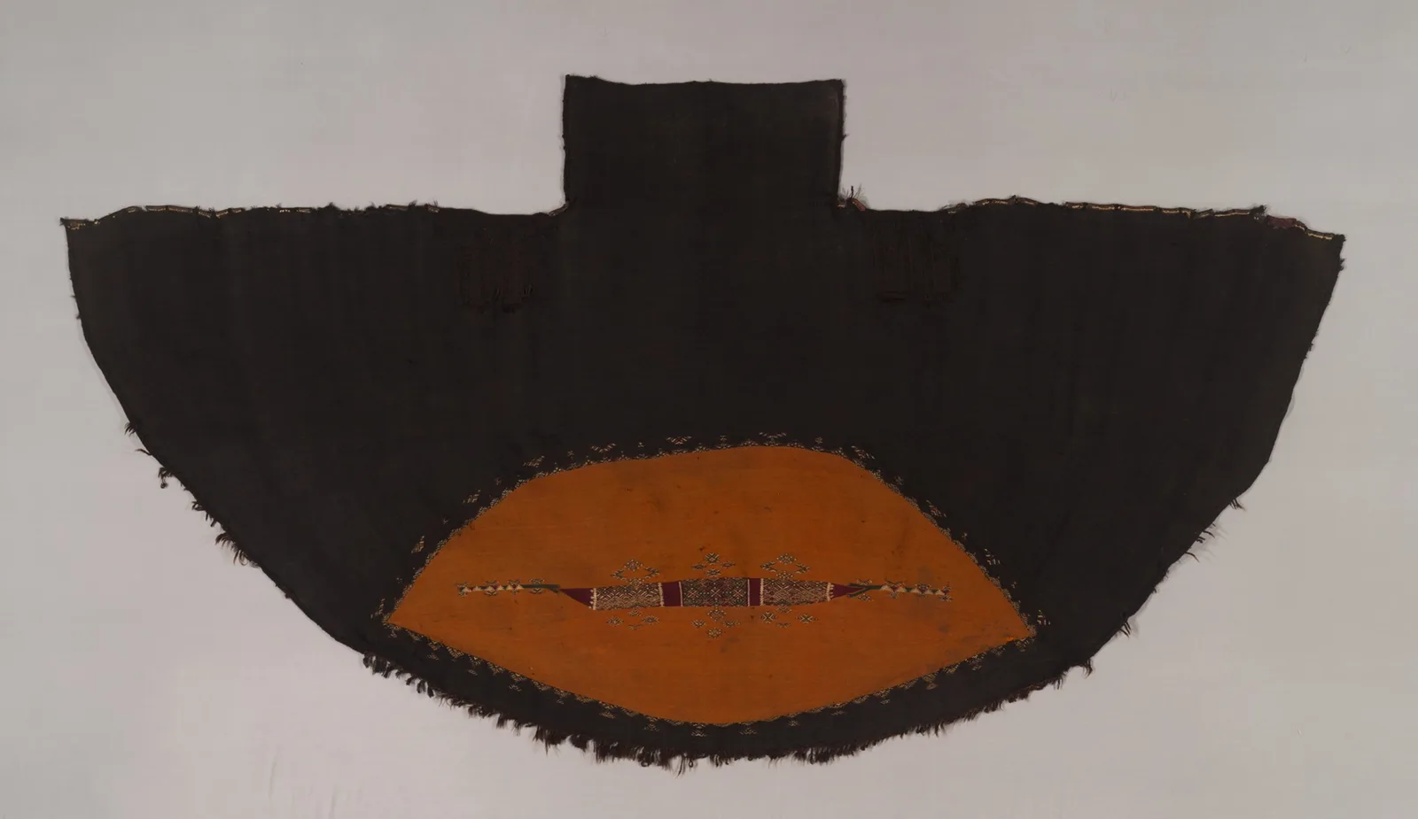 Akhnif (Man's Cape)