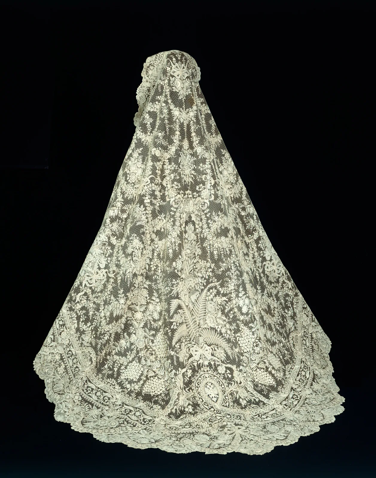Veil with Russian Imperial Family Coat of Arms